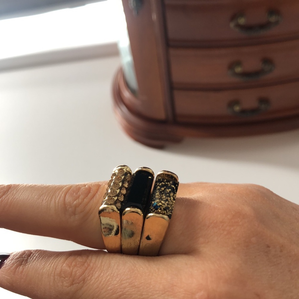 Three rings - Picture 2 of 6